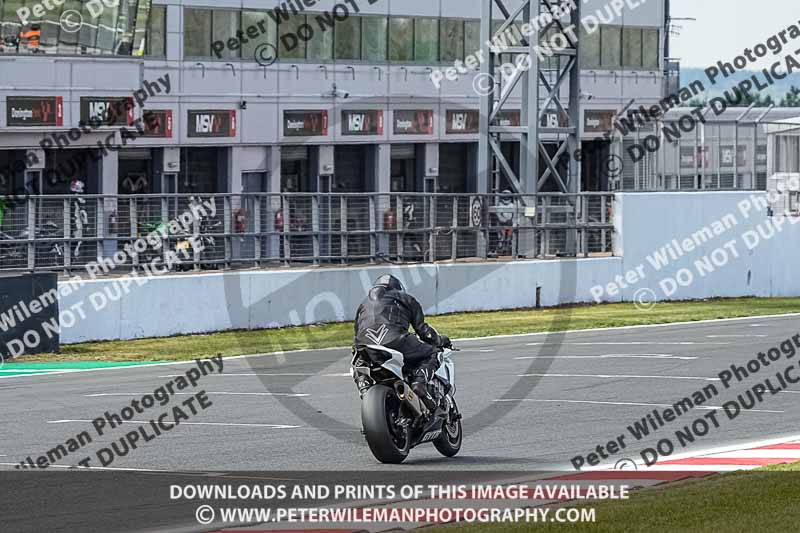 donington no limits trackday;donington park photographs;donington trackday photographs;no limits trackdays;peter wileman photography;trackday digital images;trackday photos